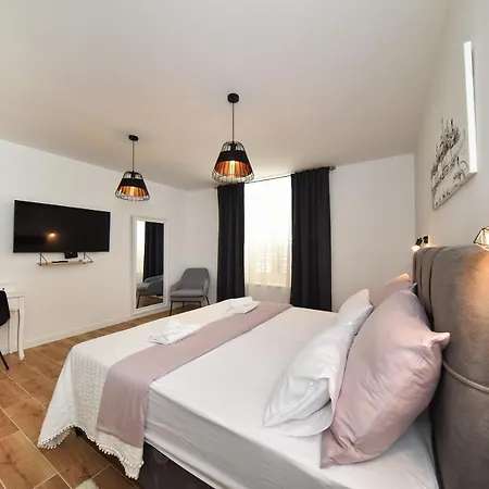 شقة Dolce زادار